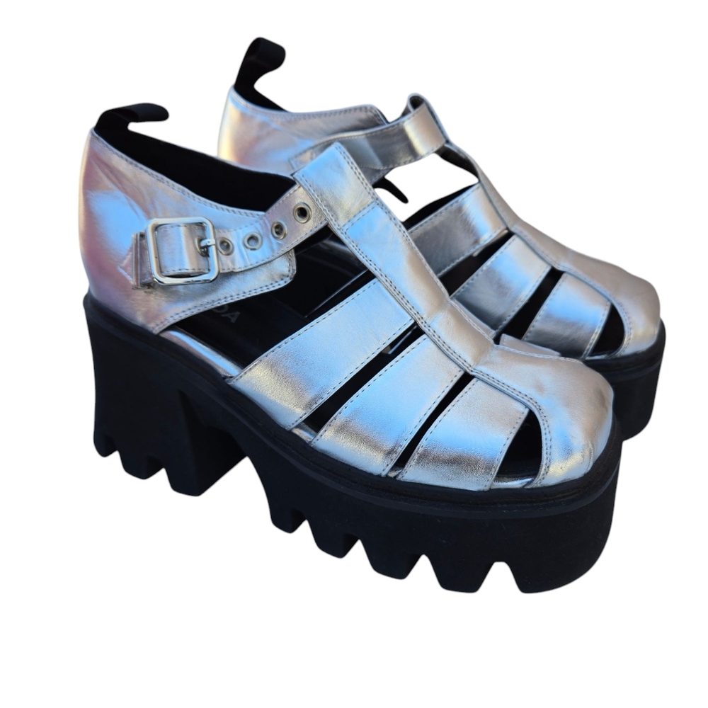 Lamoda Chunky Platform Sandals